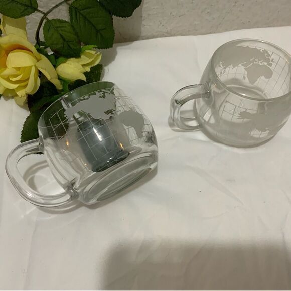 Set of 2 Vintage Nestle Nescafe World Map Globe Etched Glasses Mug Coffee Cups - Picture 3 of 6
